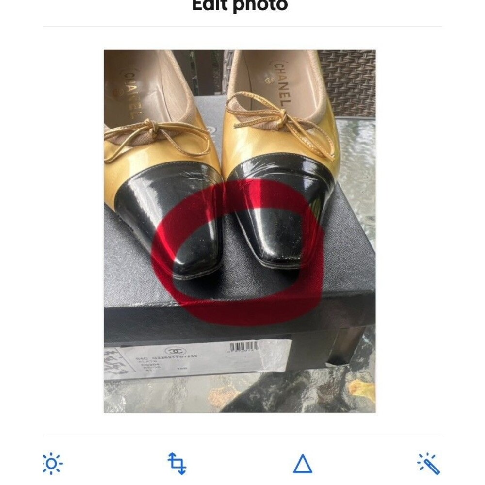Vintage 1990s Chanel Patent Leather Cap-Toe Kitten Heels Gold Black  41 - Picture 9 of 16
